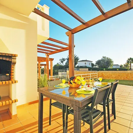 Townhouse In Pateo Near Albufeira Beaches *