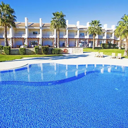 Townhouse With Swimming Pool Albufeira