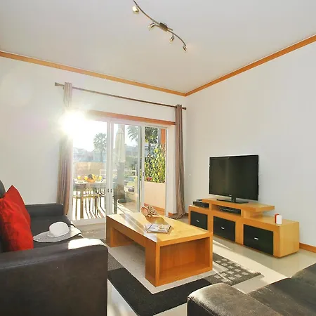 Townhouse With Swimming Pool Albufeira
