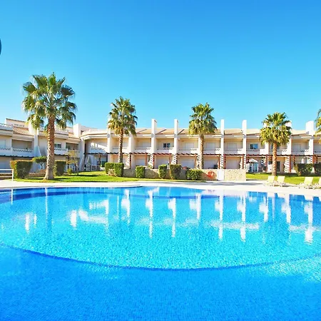 Townhouse In Pateo Near Albufeira Beaches *