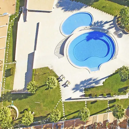 Hébergement de vacances Townhouse In Pateo Near Albufeira Beaches *